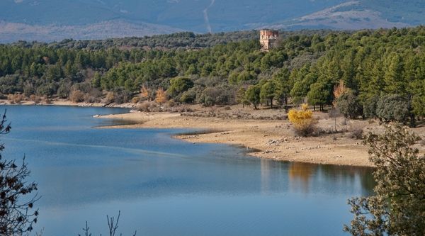 embalse de buitrago de lozoya