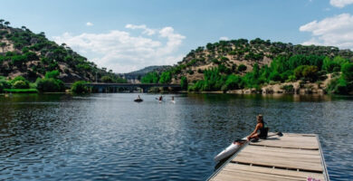 Kayak en el embalse de picadas